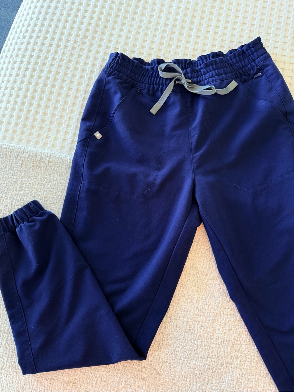 Figs Regina High Waisted Navy Jogger Scrub Pants Medium